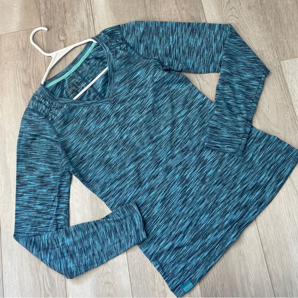 Outdoor Research Shirt v neck long sleeve womens Blue (medium) hiking gorpcore